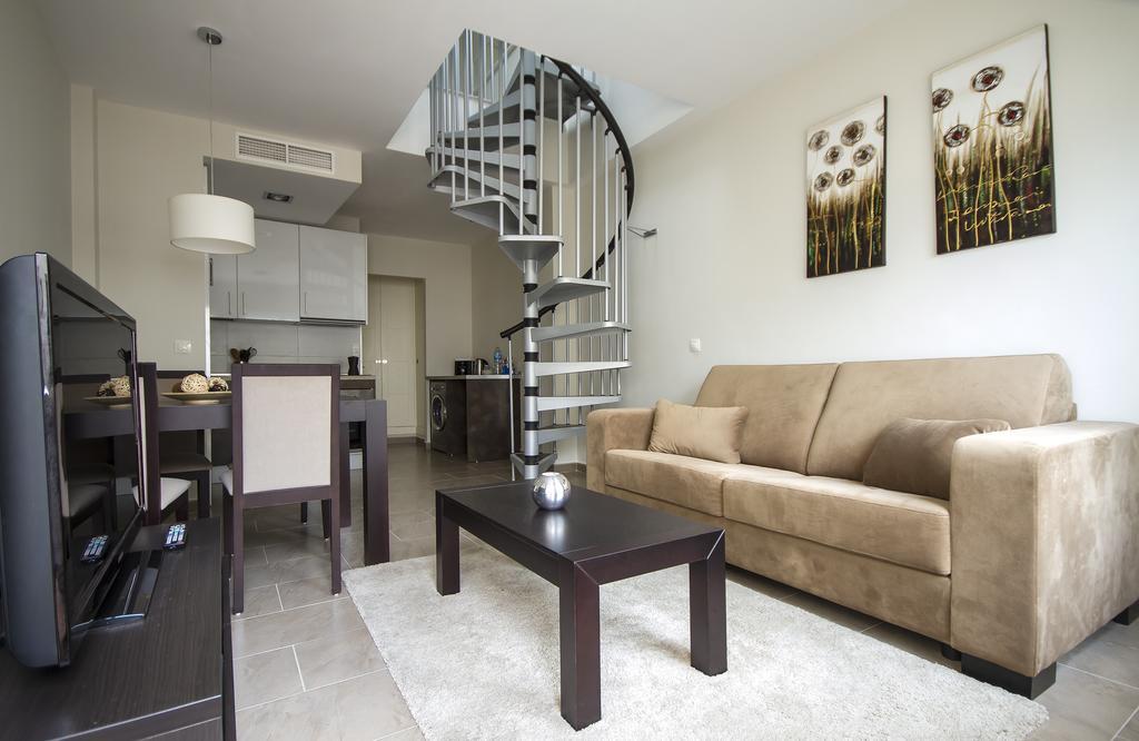 Apartamentos Pinar Malaga Centro Pokoj fotografie